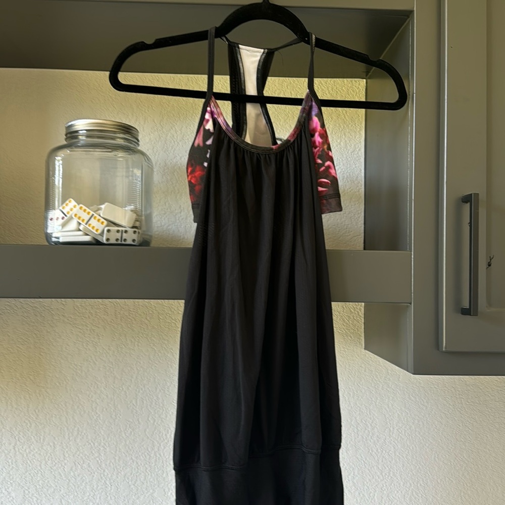 Lululemon workout tank